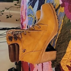 SHIEKH WOMEN'S LOW HEEL ANKLE BOOT HANSON-1